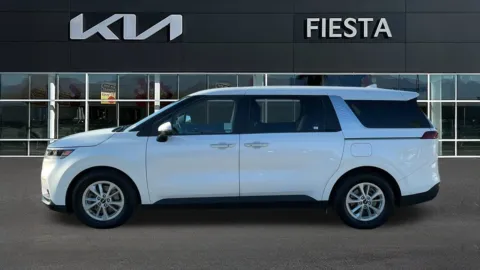 More photos of 2024 Kia Carnival LX at Fiesta Kia, CA