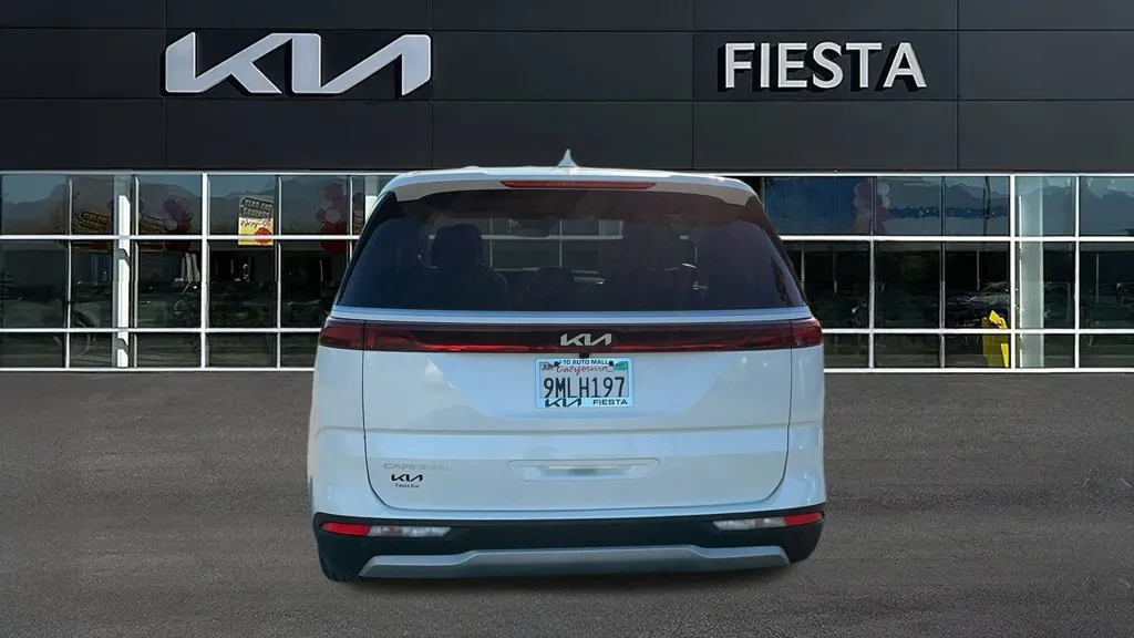 Kia Carnival photo 5