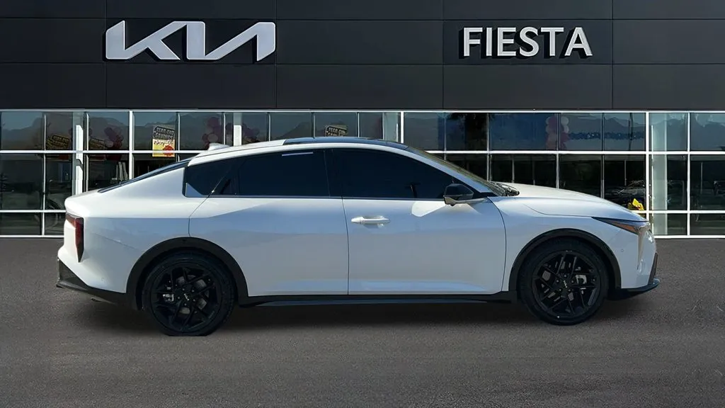 Kia K4 photo 7
