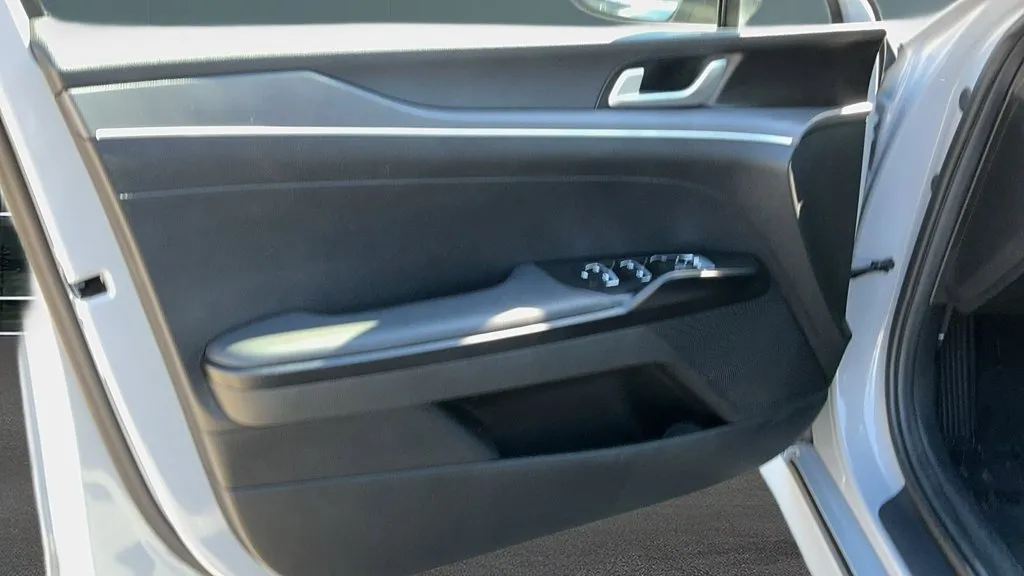 Kia K5 photo 14