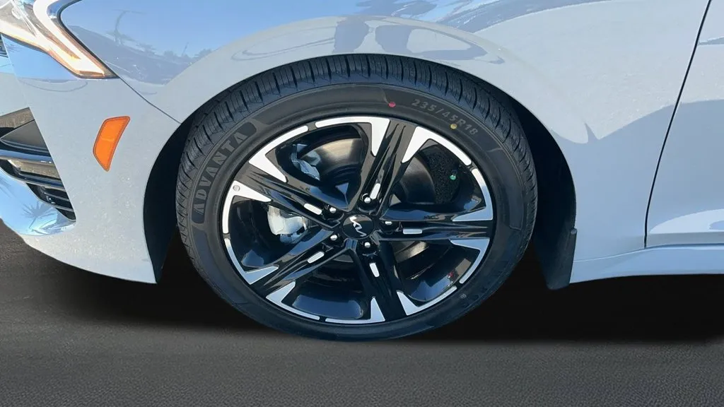 Kia K5 photo 11