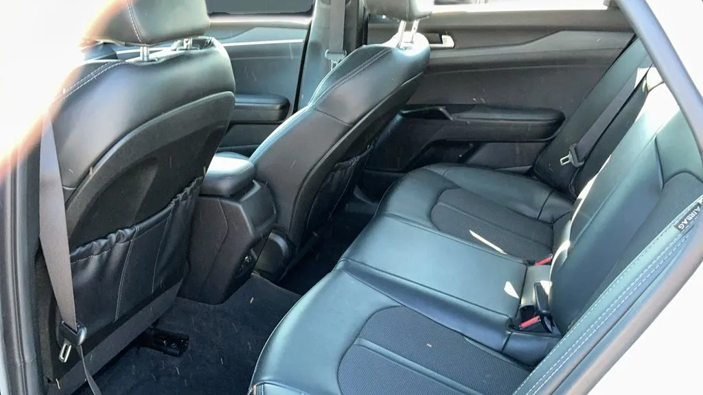 Kia K5 photo 15