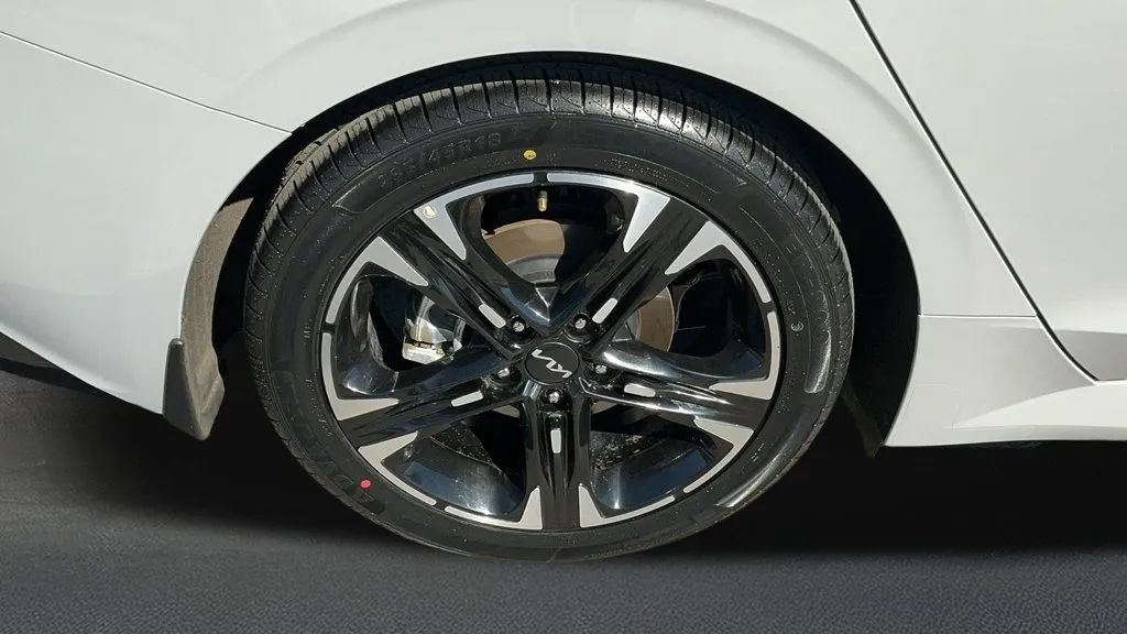 Kia K5 photo 8