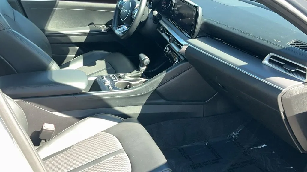 Kia K5 photo 21