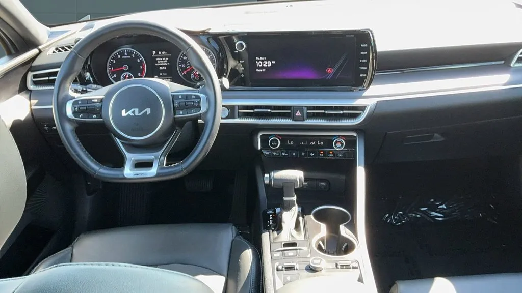 Kia K5 photo 23