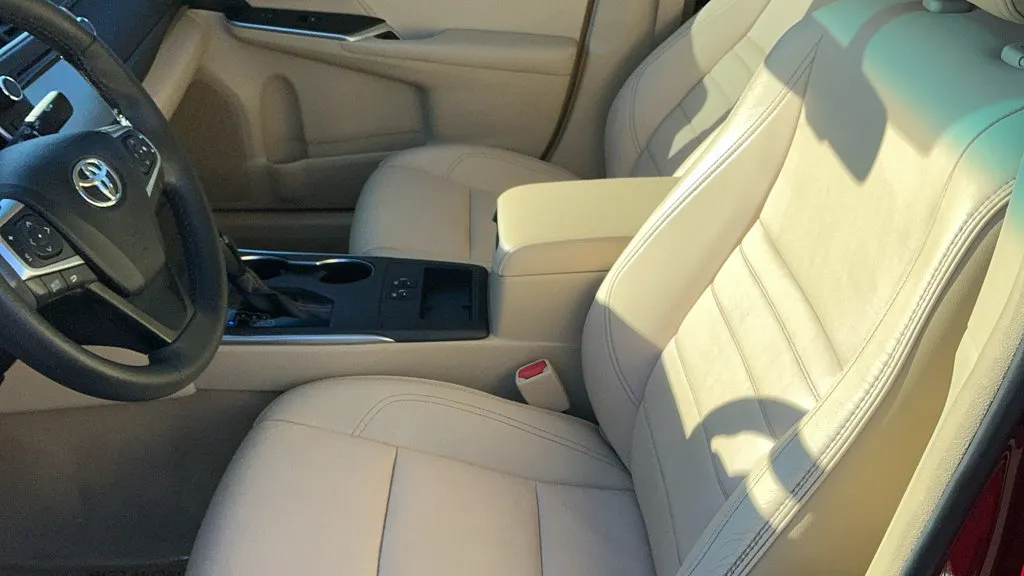 Toyota Camry photo 13