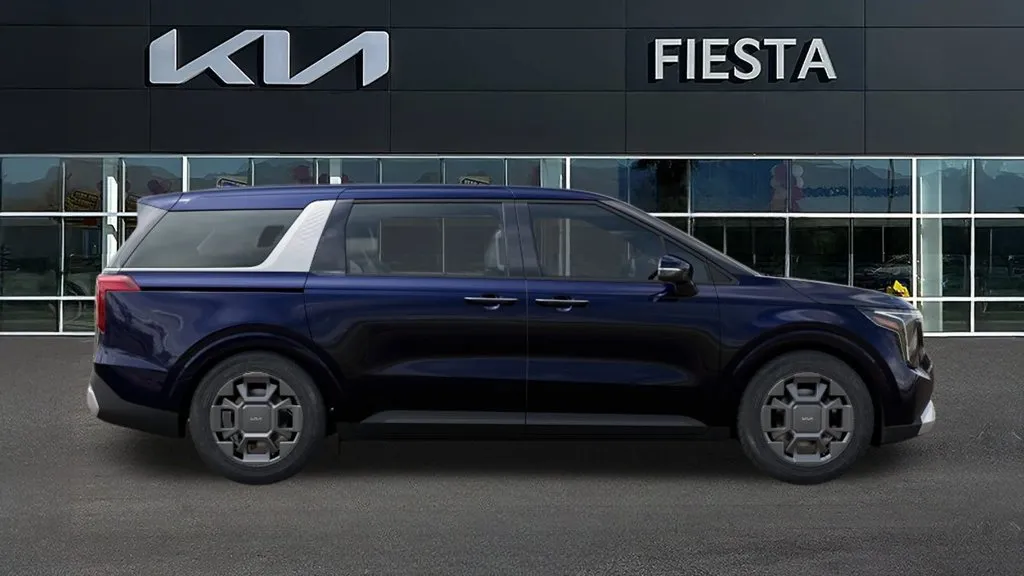 Kia Carnival photo 8