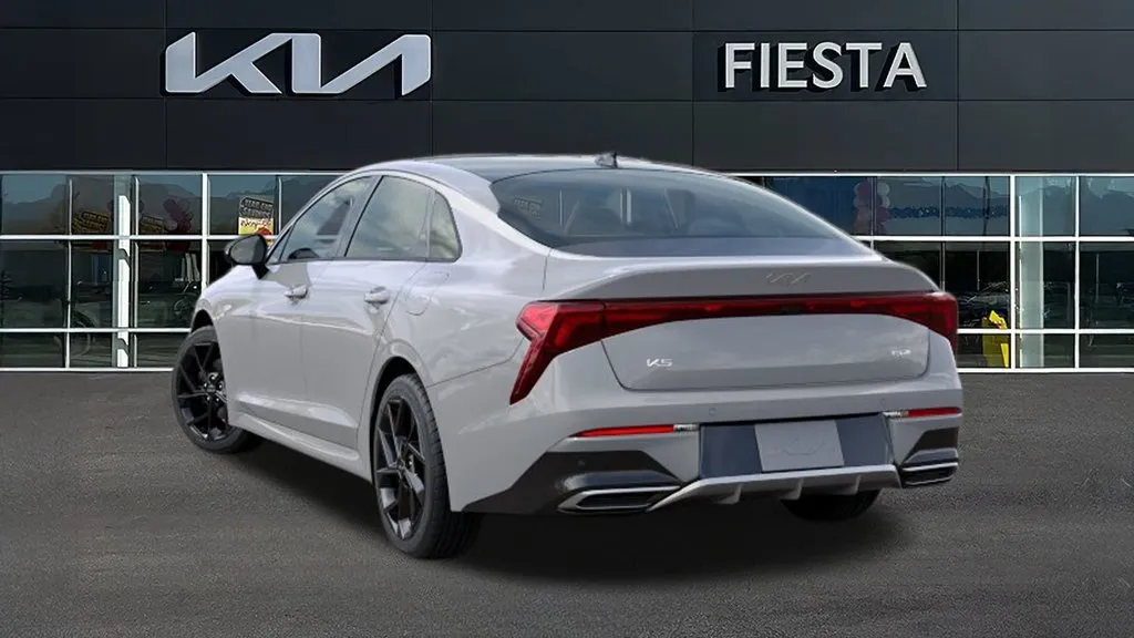 Kia K5 photo 4