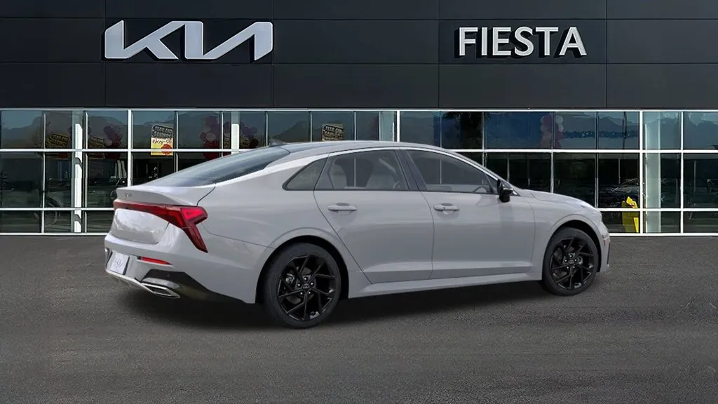 Kia K5 photo 6