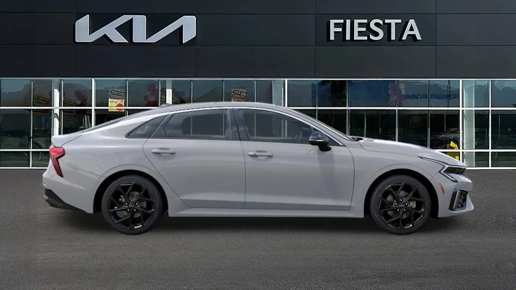 Kia K5 photo 8