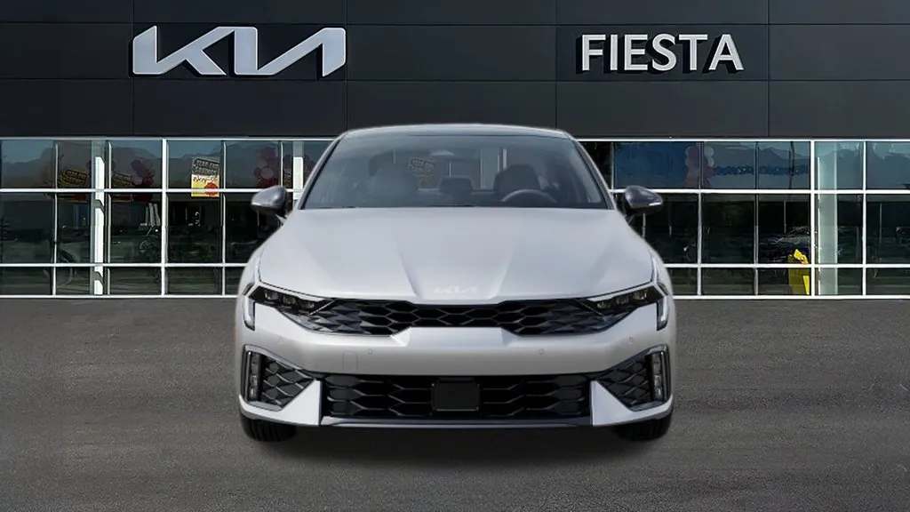 Kia K5 photo 2