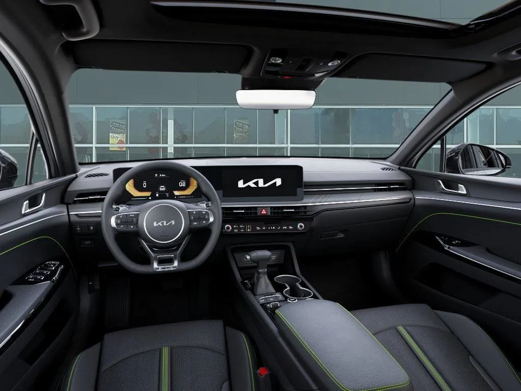 Kia K5 photo 16