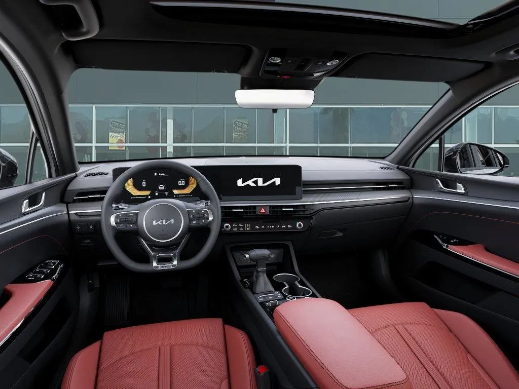 Kia K5 photo 16