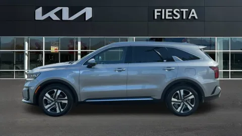 More photos of 2023 Kia Sorento Hybrid SX Prestige at Fiesta Kia, CA