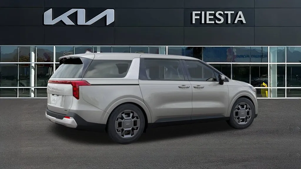 Kia Carnival photo 6
