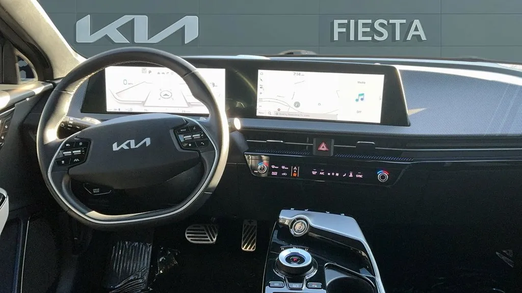 Kia EV6 photo 21