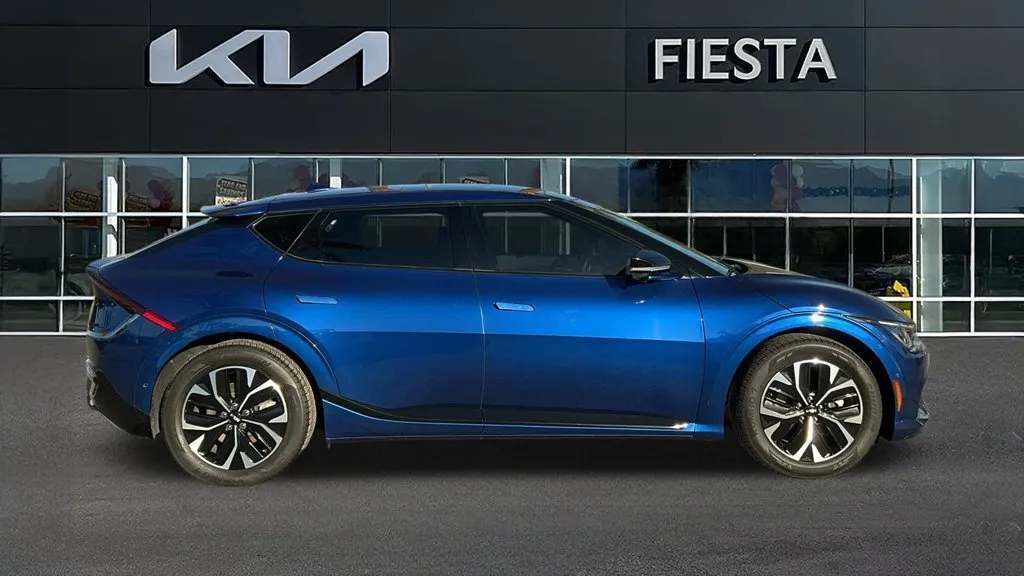 Kia EV6 photo 7