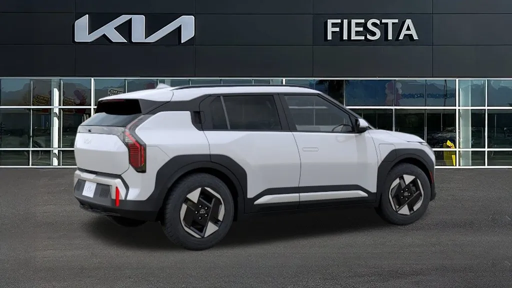 Kia EV3 photo 6