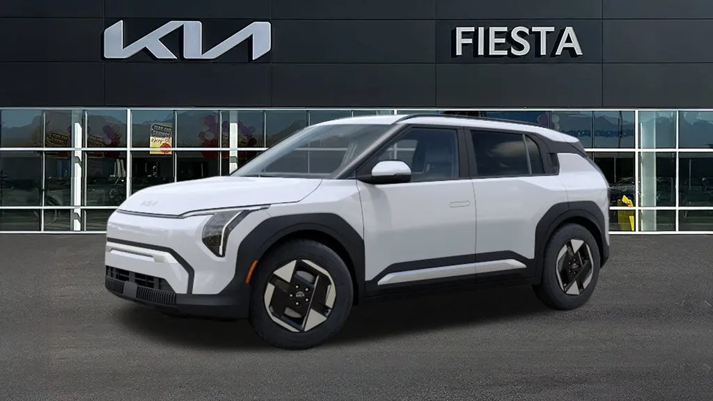 Kia EV3 photo 3