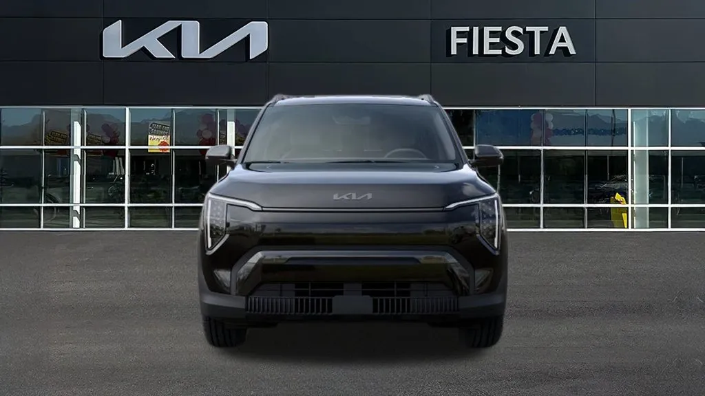 Kia EV3 photo 2