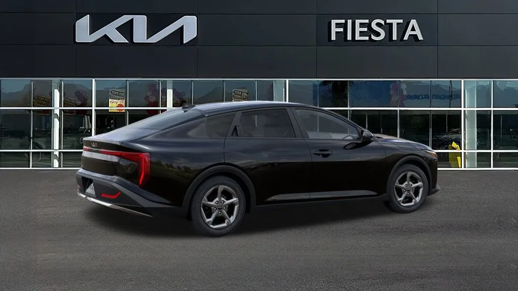 Kia K4 photo 7