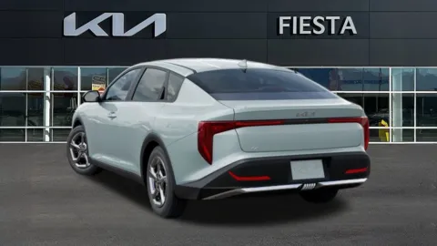 More photos of 2027 Kia K4 LXS at Fiesta Kia, CA