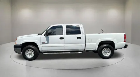 More photos of 2005 Chevrolet Silverado 2500 HD LS at Fiesta Kia, CA