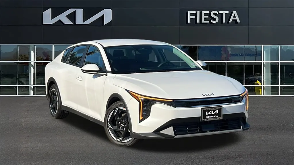 White 2025 Kia K4 EX for sale in Indio, CA