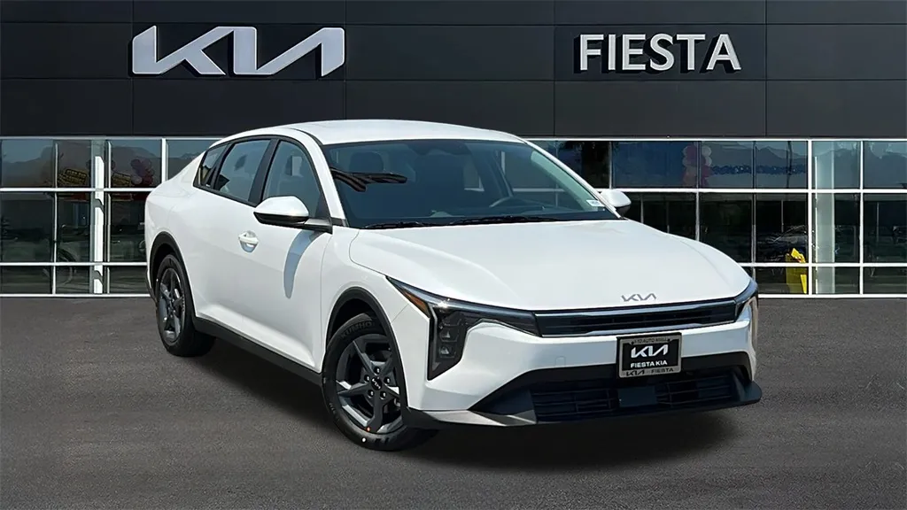 White 2025 Kia K4 LXS for sale in Indio, CA