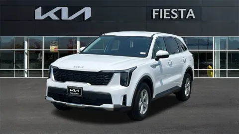 Photos of 2025 Kia Sorento LX for sale in Indio, CA at Fiesta Kia