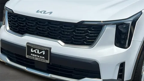 More photos of 2025 Kia Sorento LX at Fiesta Kia, CA