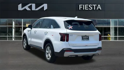 More photos of 2025 Kia Sorento LX at Fiesta Kia, CA