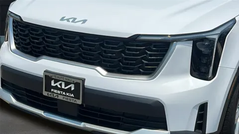 More photos of 2025 Kia Sorento LX at Fiesta Kia, CA