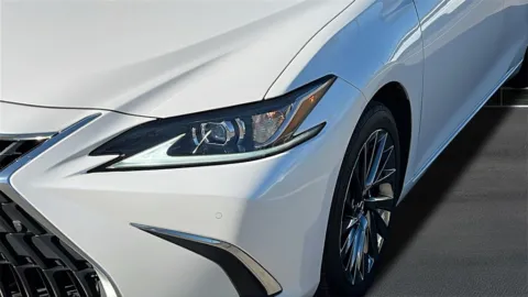 More photos of 2024 Lexus ES 350 Luxury at Fiesta Kia, CA