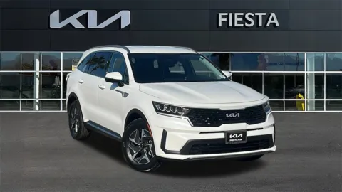 White 2022 Kia Sorento Hybrid S for sale in Indio, CA