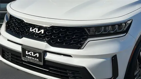 More photos of 2022 Kia Sorento Hybrid S at Fiesta Kia, CA