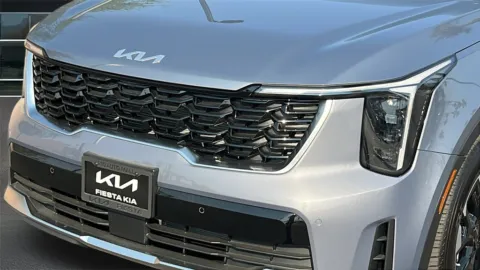 More photos of 2025 Kia Sorento S at Fiesta Kia, CA