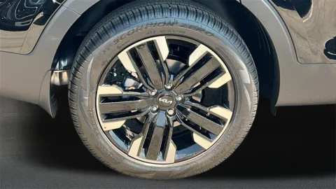 More photos of 2025 Kia Telluride SX at Fiesta Kia, CA