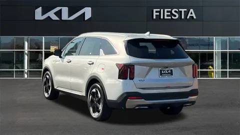 More photos of 2025 Kia Sorento Hybrid EX at Fiesta Kia, CA