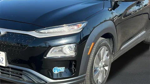 More photos of 2021 Hyundai Kona Electric Limited at Fiesta Kia, CA
