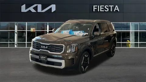 Green 2025 Kia Telluride S for sale in Indio, CA