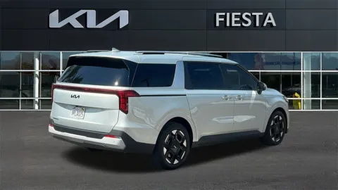 More photos of 2025 Kia Carnival EX at Fiesta Kia, CA