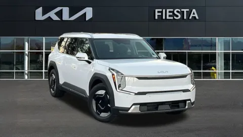 White 2026 Kia EV9 Wind for sale in Indio, CA
