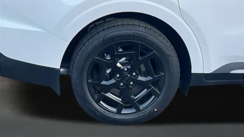 More photos of 2026 Kia Carnival Hybrid SX Prestige at Fiesta Kia, CA