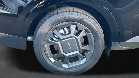 More photos of 2026 Kia Carnival Hybrid EX at Fiesta Kia, CA