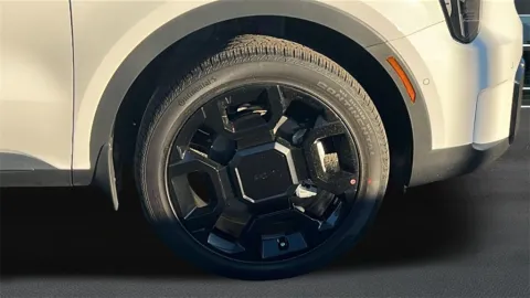 More photos of 2026 Kia Sorento X-Line SX at Fiesta Kia, CA