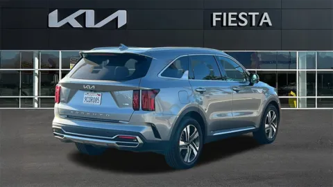 More photos of 2022 Kia Sorento Plug-In Hybrid SX Prestige at Fiesta Kia, CA