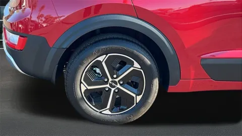 More photos of 2025 Kia Niro EX at Fiesta Kia, CA