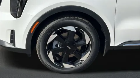 More photos of 2026 Kia Sorento Hybrid EX at Fiesta Kia, CA