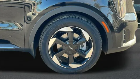 More photos of 2026 Kia Sorento Hybrid EX at Fiesta Kia, CA